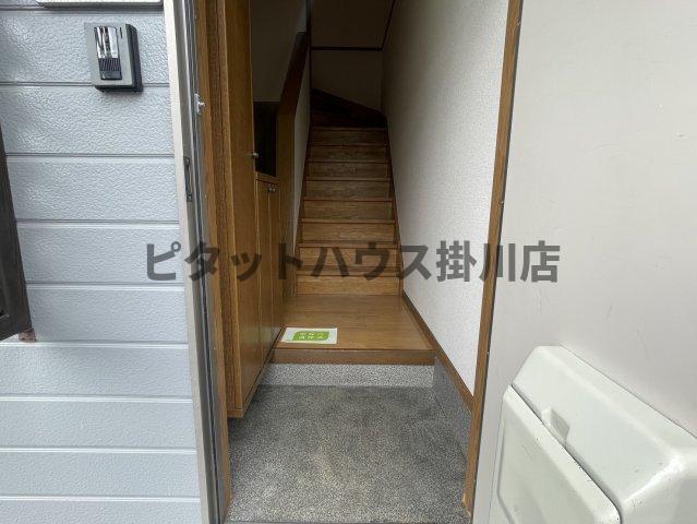 袋井市浅名アパート 玄関