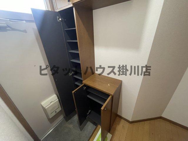 袋井市浅名アパート 収納