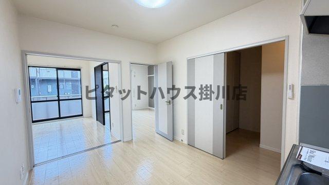 菊川市赤土アパート 部屋画像