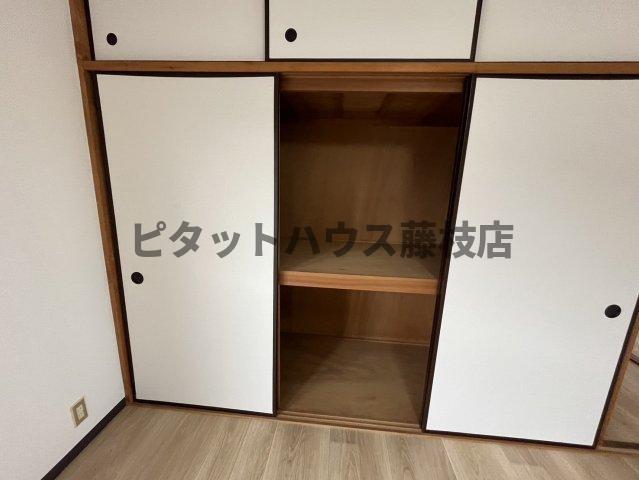 藤枝市音羽町マンション 収納