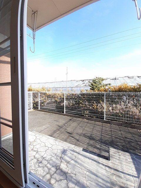 牧之原市静波アパート 庭