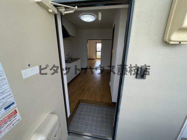 焼津市小柳津マンション 玄関