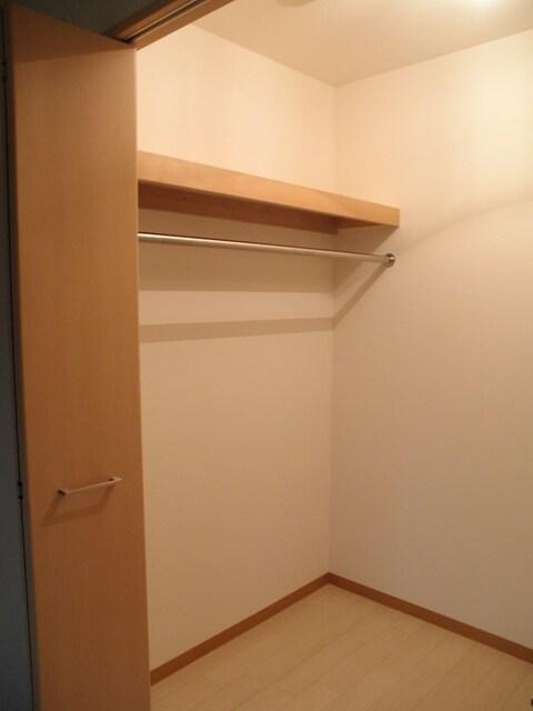 牧之原市波津マンション 収納