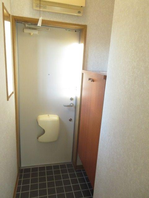 島田市河原アパート 玄関