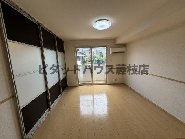 島田市岸町アパート リビング