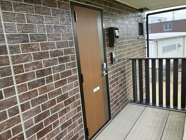 榛原郡吉田町片岡アパート 玄関