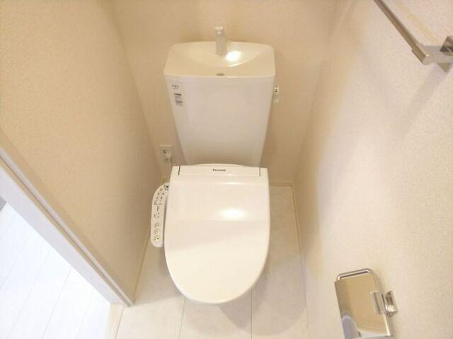 磐田市安久路アパート トイレ