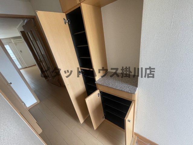 磐田市上岡田アパート 収納