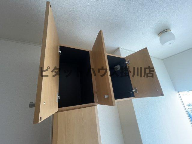 磐田市上岡田アパート 収納