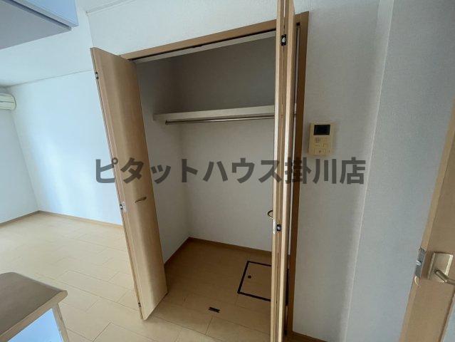 磐田市上岡田アパート 収納