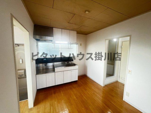 袋井市浅名アパート リビング