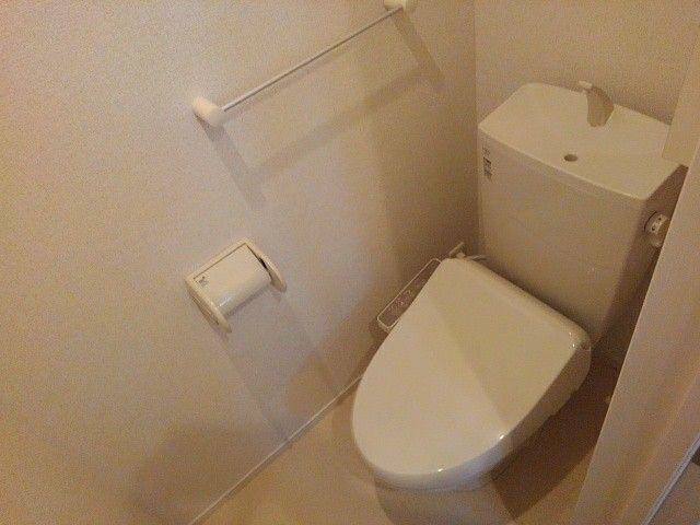 掛川市下垂木アパート トイレ