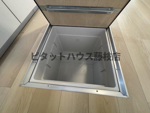 島田市細島アパート 収納