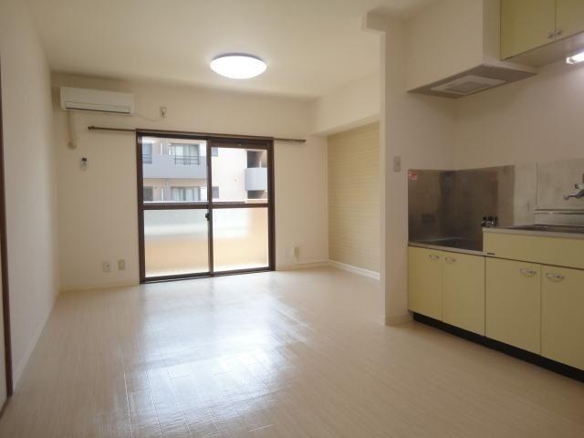 藤枝市高柳マンション リビング