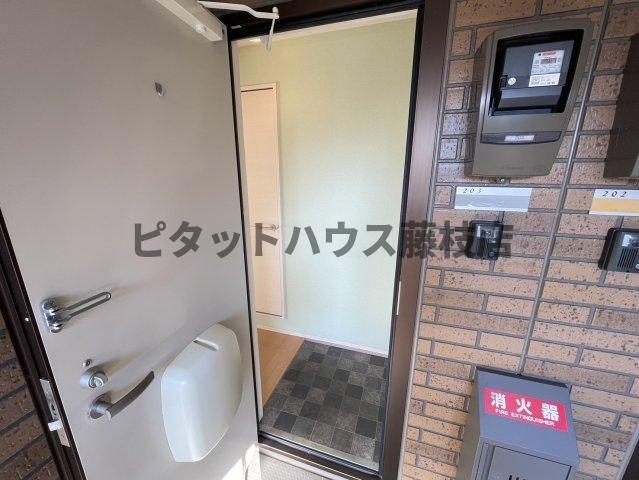 焼津市小柳津アパート 玄関