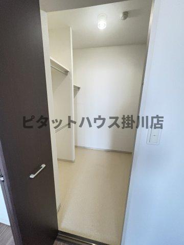 袋井市愛野南アパート 収納