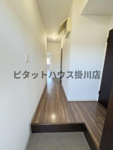 袋井市愛野南アパート 玄関