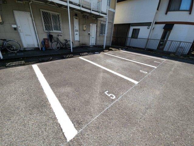 焼津市中里アパート 駐車場