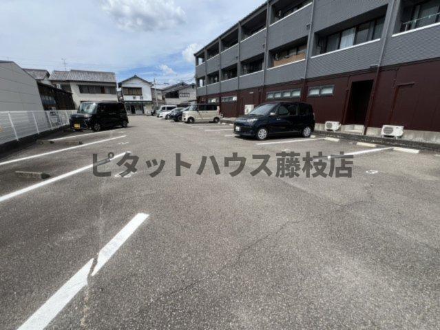 焼津市焼津マンション 駐車場
