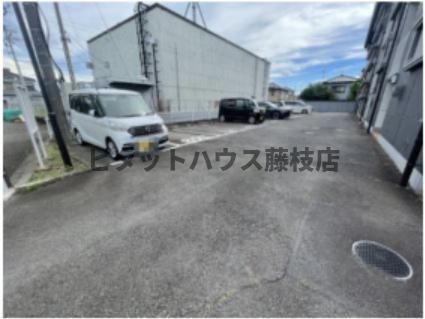 藤枝市田沼マンション 駐車場