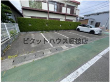 焼津市駅北アパート 駐車場