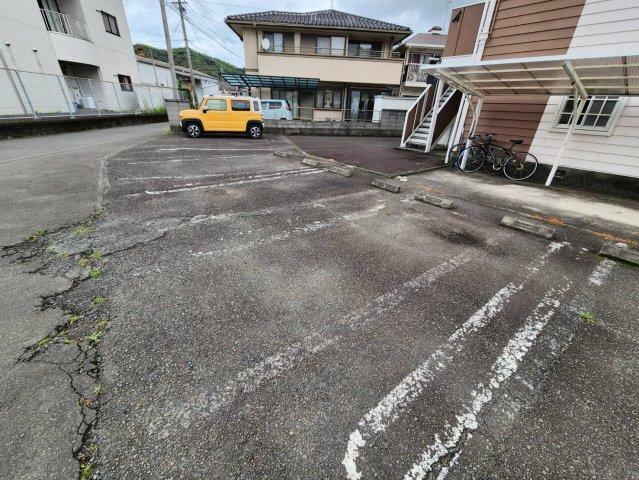 藤枝市茶町アパート 駐車場