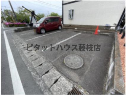 焼津市焼津アパート 駐車場
