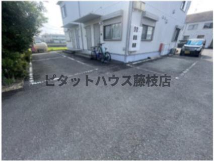 焼津市利右衛門アパート 駐車場