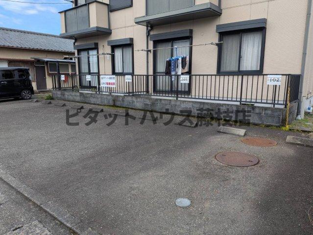 藤枝市平島アパート 駐車場