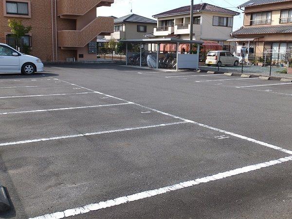 島田市阪本マンション 駐車場