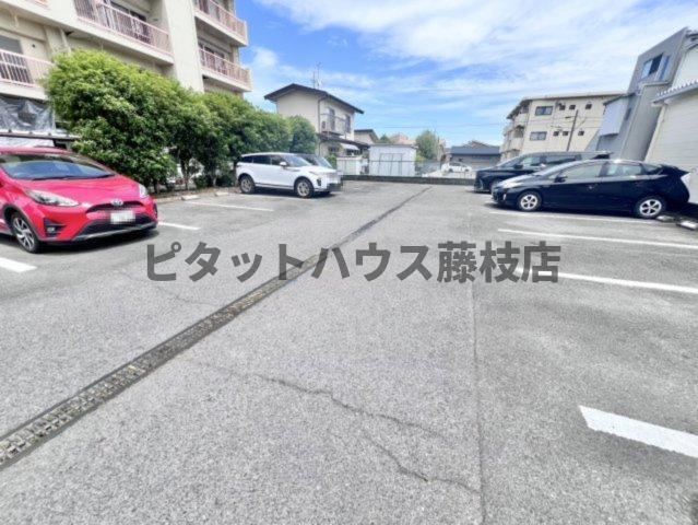 焼津市東小川マンション 駐車場