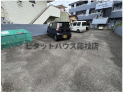 焼津市駅北アパート 駐車場