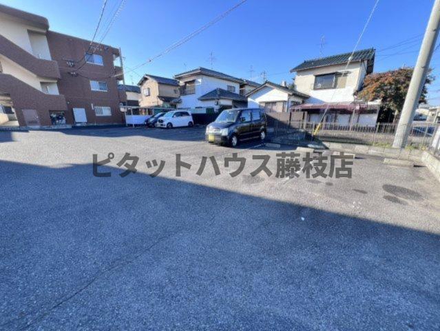焼津市田尻北マンション 駐車場