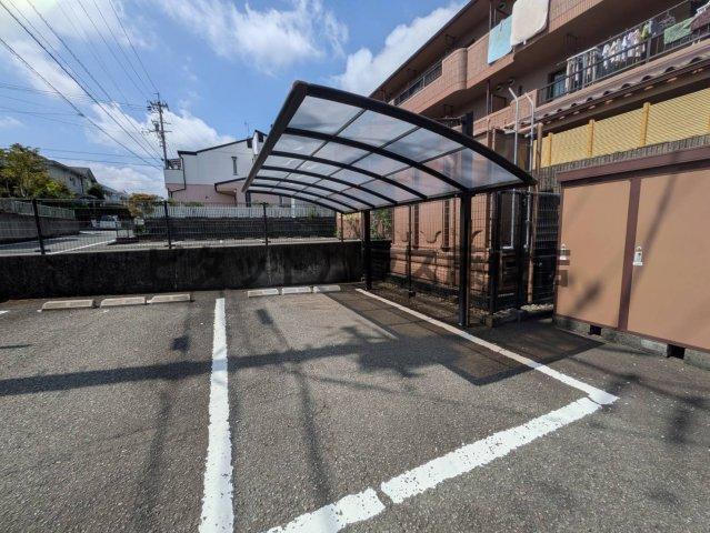 藤枝市南駿河台マンション 駐車場
