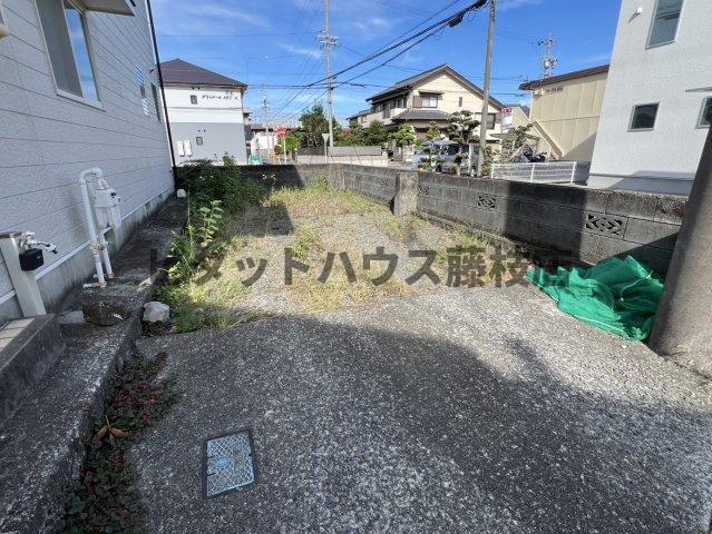 焼津市塩津一戸建 駐車場