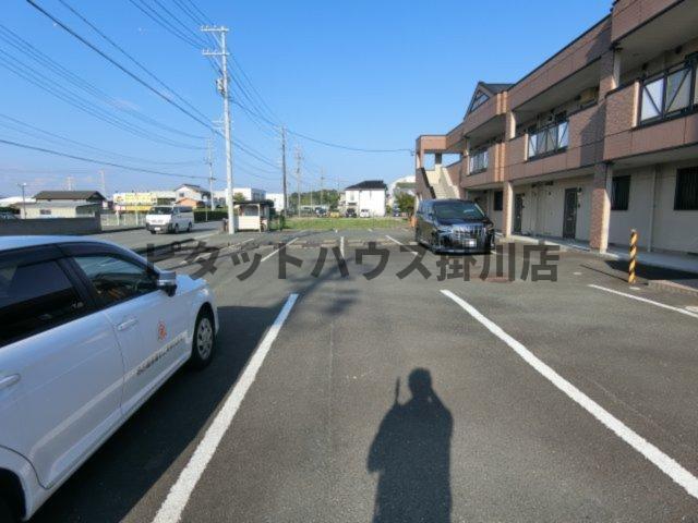 袋井市徳光アパート 駐車場