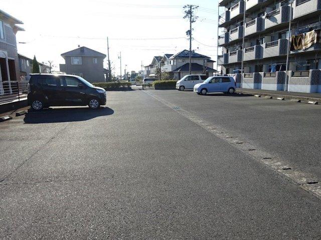 袋井市浅羽マンション 駐車場