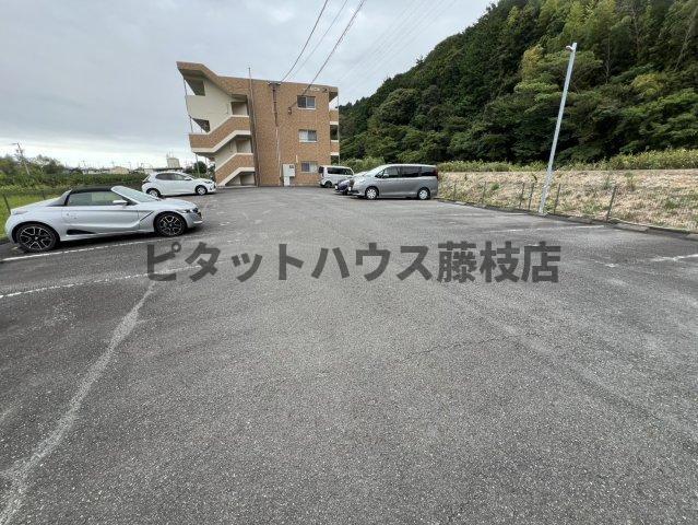 島田市阪本マンション 駐車場
