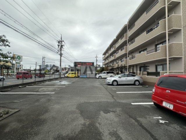 掛川市天王町マンション 駐車場