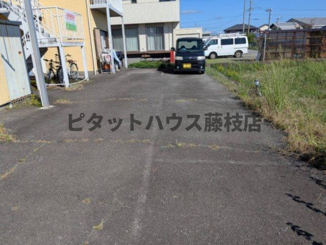 藤枝市大洲アパート 駐車場