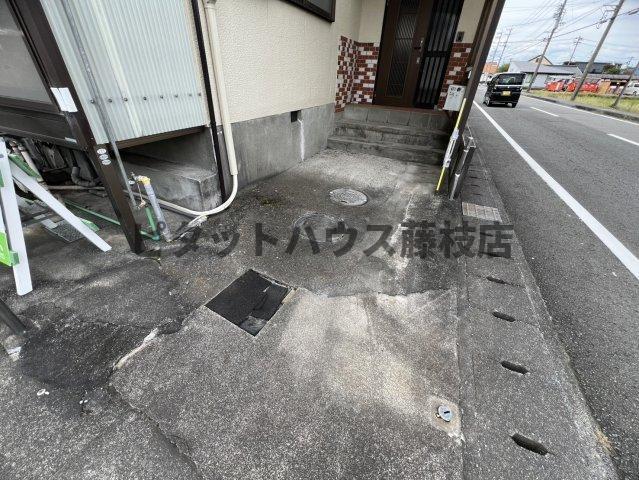 焼津市塩津一戸建 駐車場