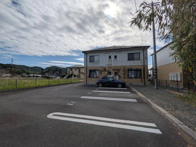 御前崎市池新田アパート 駐車場