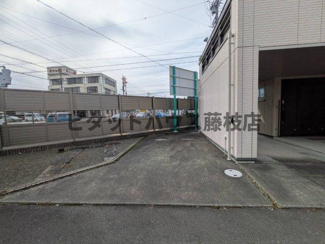 藤枝市瀬戸新屋アパート 駐車場