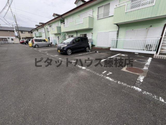 焼津市柳新屋アパート 駐車場