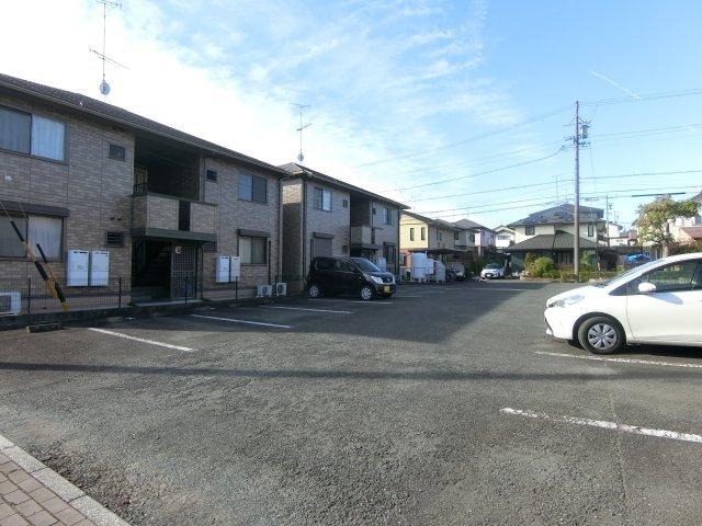 掛川市家代の里アパート 駐車場