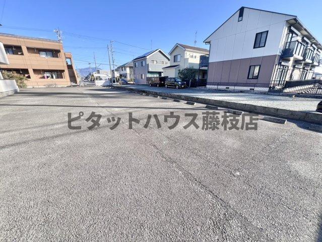 焼津市石津アパート 駐車場