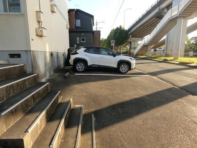 掛川市青葉台アパート 駐車場