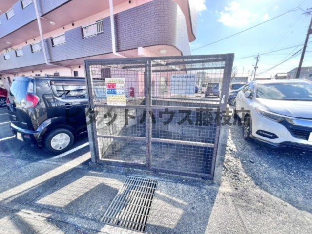 焼津市西焼津マンション 駐車場