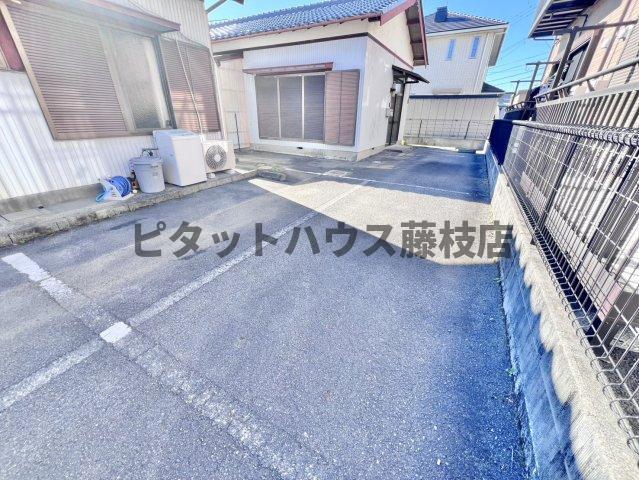 焼津市小土アパート 駐車場