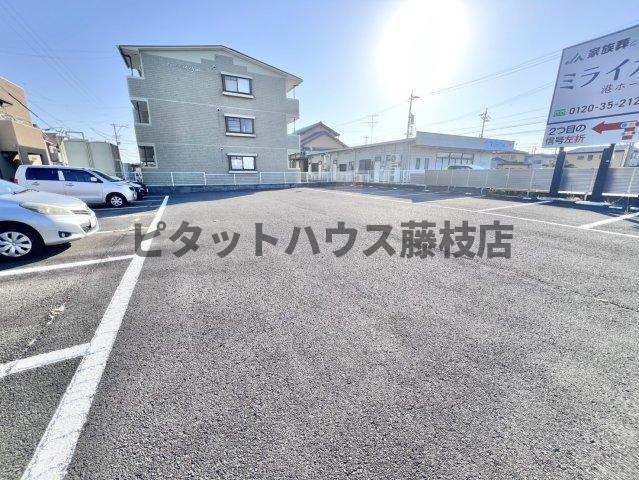 焼津市石津マンション 駐車場